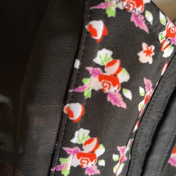 Flower mesh push up pin up style bralette - Picture 8 of 8